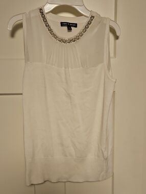 Cable & Gauge White Sleeveless Jewel-Neck Camisole